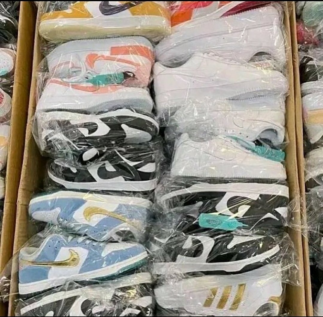 Mixed shoes pallets